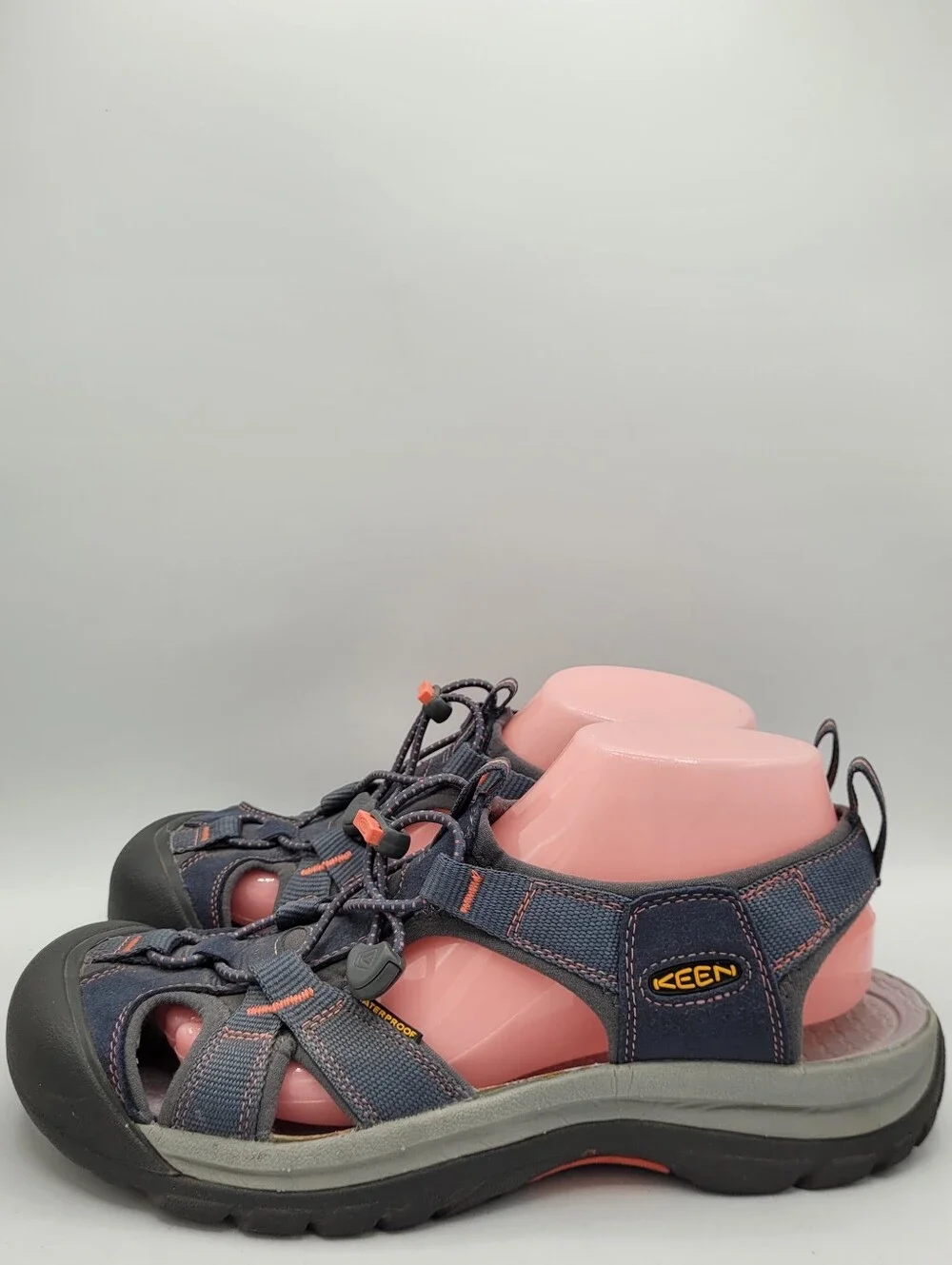 KEEN Womens Newport Sandal - Navy with Coral Size 9.5